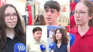 LGS birincileri başarılarının sırrını anlattı: Kullandığı telefon modeli şampiyonluğa taşıdı