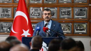 Bakan Tekinden Özel Bezciyan Ermeni İlköğretim Okulu ve Ortaokulunu ziyaret
