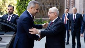 Dışişleri Bakanı Hakan Fidan, Milli Savunma Bakanı Güler ile Ankarada görüştü