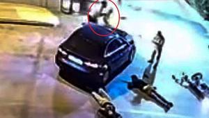Mersinde korkunç olay Motosiklete çarptı, kaputtaki çocuğu indirip yaralıları ezerek kaçtı