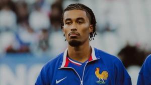 Galatasarayda Nathan Zeze transferine menajer engeli