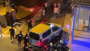 Aile içi kavga faciayla bitti Evinin balkonunda duran genç kurşunun hedefi oldu