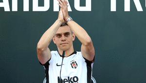 Beşiktaşta Leandro Trossardın lisansı çıktı