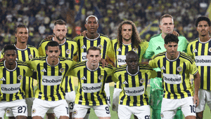Fenerbahçeye kötü haber Yıldız futbolcu oyuna devam edemedi