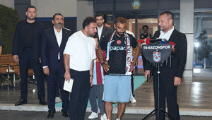 Yeni transfer Mohamed Salah Trabzona geldi Takıma katılmayı sabırsızlıkla bekliyorum