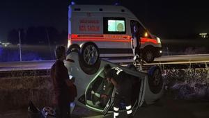 Eskişehir’de şarampole düşen araçta iki kişi yaralandı