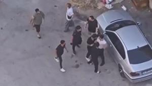 Taziye evinde dehşet Tartışmada tabancasını çekip husumetlilerini kovaladı