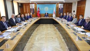 Bakan Bolat, Hizmet İhracatçıları Birliği yönetimini kabul etti Hizmet ihracatında 122,6 milyar dolarlık rekor