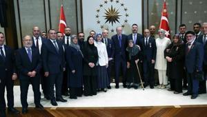 Bakan Göktaş Cumhurbaşkanı Erdoğanın şehit aileleri ve gazileri kabulüne paylaştı