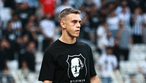 Trossard Beşiktaş formasıyla ilk kez sahne aldı Dusan Vlahovic tribünden maçı izledi