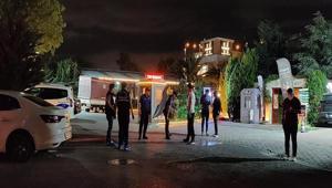 İstanbul Küçükçekmecede kafede işletme sahibine silahla ateş açıldı Yaralılar var