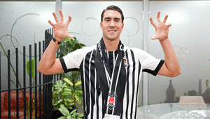 Beşiktaşta yeni transfer Dusan Vlahovic için statta imza töreni Şampiyonluk için elimden gelen her şeyi yapacağım