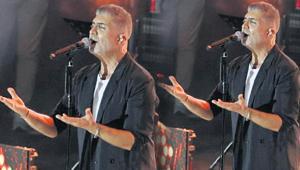 Özcan Deniz’le final yaptı