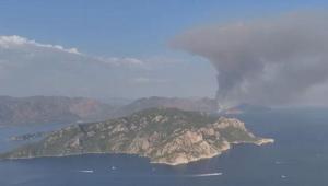 Marmaris’te orman yangını ikinci gününde Alevlere müdahale devam ediyor
