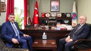 İçişleri Bakanı Çiftçi, Türk İdareciler Derneğini ziyaret etti