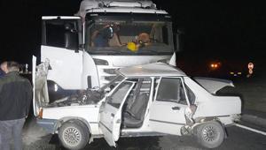Kastamonuda feci kaza TIR ile otomobil çarpıştı; karı koca yaşamını yitirdi