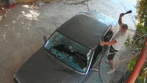 Mersinde eski erkek arkadaş dehşeti Satırla otomobile saldırdı, KADES ihbarıyla yakalandı