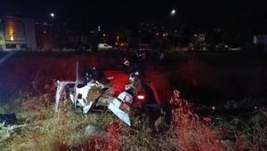 Bursada kontrolden çıkan otomobil araziye savrulup takla attı