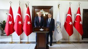 TBMM Başkanı Kurtulmuş, Afyonkarahisarda Valiliği ve Belediyeyi ziyaret etti