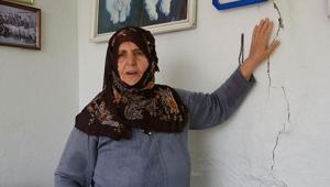 Koçyiğit ailesinin çaresizliği Evlerden su çıkıyor, duvarlar çatlıyor