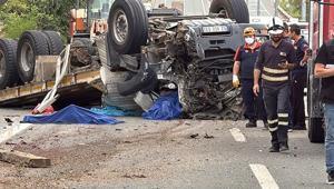 Karabükte feci kaza Karşı şeride geçen çekici, motosiklet ile çarpıştı: 2 ölü