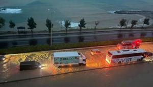 Korkutan görüntü Karadeniz sahil yolu sular altında kaldı