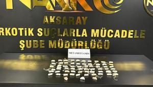 Aksaray’da akılalmaz yöntem 3 şüpheli polisi görünce 535 gram metamfetamini 64 parça halinde yuttu