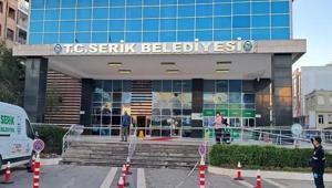 Serik Belediyesine dolandırıcılık ve evrakta sahtecilik operasyonu WhatsApp yazışmaları sonrası 4 tutuklama