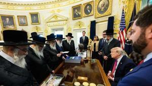 Beyaz Sarayda 47 yıl sonra bir ilk Trump, Hasidik Yahudileri ile görüştü