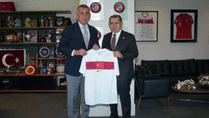 Galatasaray Başkanı Dursun Özbekten TFF Başkanı İbrahim Hacıosmanoğluna ziyaret