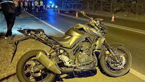 Devrilen motosikletten midibüsün altına savrulan sürücü hayatını kaybetti