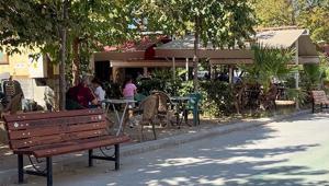 Manisada gizli kamera skandalı Erkekler tuvaletindeki düzeneği işletmeci fark etmiş