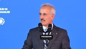 Bakan Uraloğlu: Trabzona yakışır canlı bir yaşam merkezi inşa ediyoruz