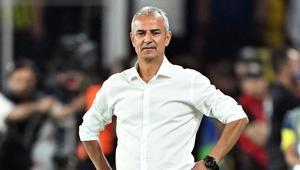 Fenerbahçeden İsmail Kartal ile yola devam kararı Resmi açıklama geldi