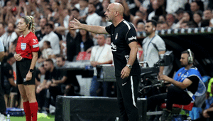 Beşiktaşta Vincenzo Italianodan Miretti ve Poku cevabı