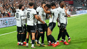 Beşiktaş, ilerleyişine doludizgin devam ediyor