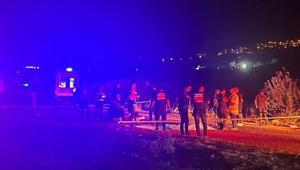 Alkollü TIR sürücüsü ters şeride girdi, motosiklete çarptı: 2 ölü, 1 yaralı