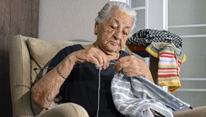 Kazada kaybettiği oğluna benzeyen çocuğun peşine düştü Bir sarılmayla başlayan hikaye 45 yıl sürdü