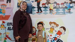Dünyanın kadavradan ilk rahim nakliyle ‘anne’ olmuştu Oğlu eğitim hayatına başladı