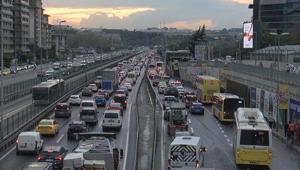 İstanbulda trafik yoğunluğu yüzde 78e ulaştı