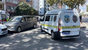 Fatih’te feci kaza Karşıya geçmeye çalışan 20 yaşındaki gence iki araç çarptı: Hayatını kaybetti