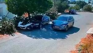Bodrum’da tepki çeken görüntü Otomobil 2 köpeğin üzerinden geçti, sürücü yoluna devam etti
