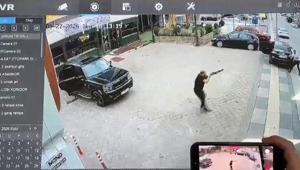 Spor salonuna geldiler, pompalı tüfekle karşılandılar 1 kişinin öldüğü kavga kamerada