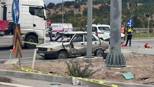 Yolcu otobüsü otomobille çarpıştı: 2 ölü