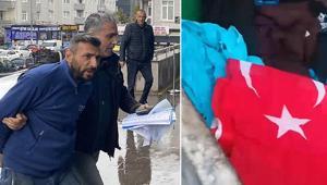 Bayrakları çöpe kendisi attı, Vatan hainleri diye paylaştı