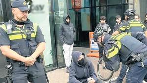 ABD’de ırkçılık, Ada’da yabancı düşmanlığı Batı’da aşırı sağ yangını