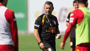 Galatasarayda Okan Buruk kanunları devrede Milli ara sonrası sıkıyönetim