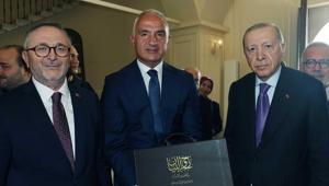 Bakan Ersoy, asırları aşan ilim hazinesini Cumhurbaşkanı Erdoğana takdim etti