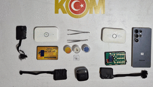 Samsun’da ehliyet sınavında kopya düzeneği Kulaklık, gizli kamera ve haberleşme cihazı ele geçirildi