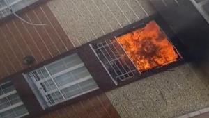Esenyurt’ta yangın paniği 1 bebek ve 2 çocuk dahil 5 kişi mahsur kaldı
